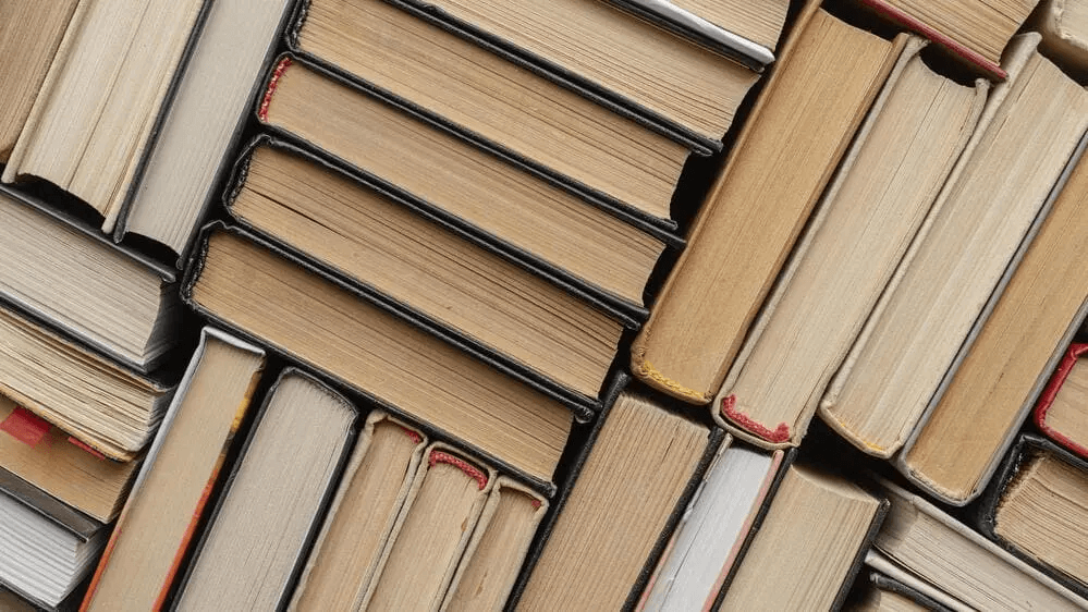 Livros empilhados